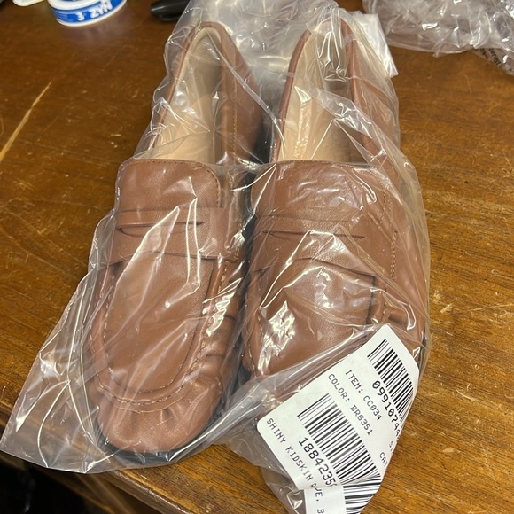 J. Crew Maison ruched loafers in leather - Picture 2 of 4